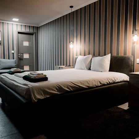 בוקרשט Mavie Apartment Boutique מראה חיצוני תמונה